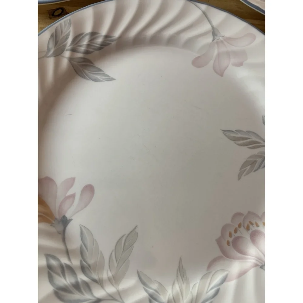 Pink Trio Pattern Corelle by Corning Dinner Plates Set of 7, 10